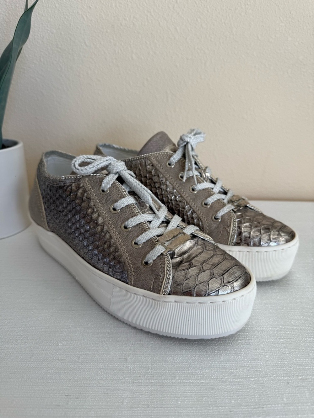 ASYLUM Italy Metallic Taupe Platform Sneakers - Stylish Lace-Up Casual Shoes